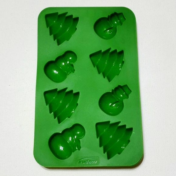 Chocolate Molds Christmas Themed By Trudeau 2 Pcs Set - Picture 14 of 14